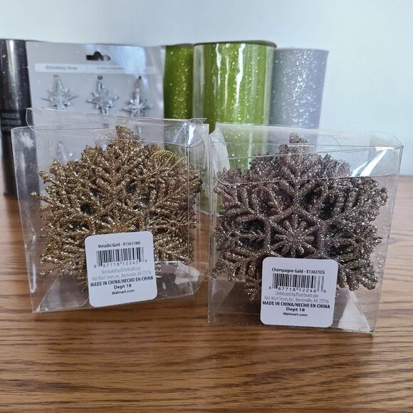 Christmas Crafts Lot - Includes Tulle, Ribbon, and Bulk Ornaments For Crafting - Picture 16 of 16